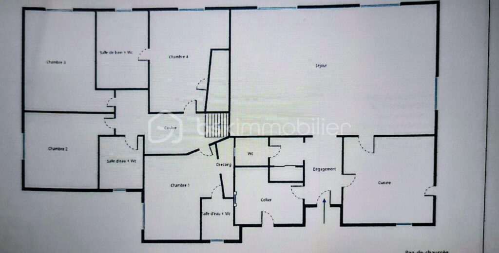 Superbe villa de 148 m2 sur une terrain de 2400 m2 – 5 pièces – 4 chambres – 148 m²