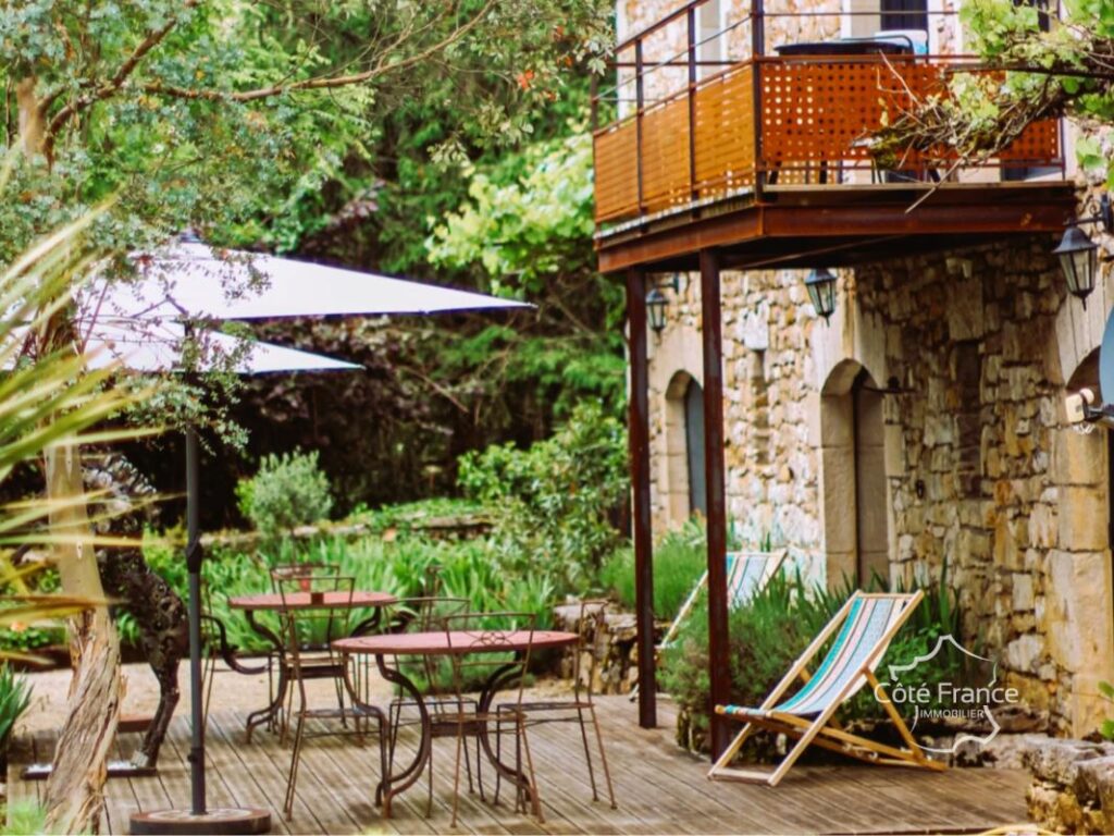 Domaine de prestige: 5 hectares avec maison rénovée, chambre – 12 pièces – 6 chambres – 394 m²