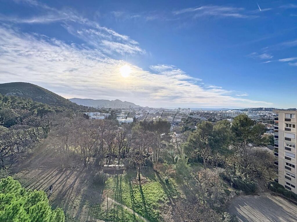 13010 Saint Tronc T4 de 78 m2 cave, balcon et possibilité de box – 4 pièces – 3 chambres – 78 m²