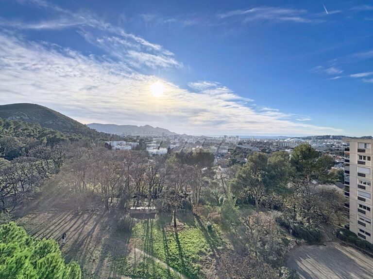 13010 Saint Tronc T4 de 78 m2 cave, balcon et possibilité de box – 4 pièces – 3 chambres – 78 m²