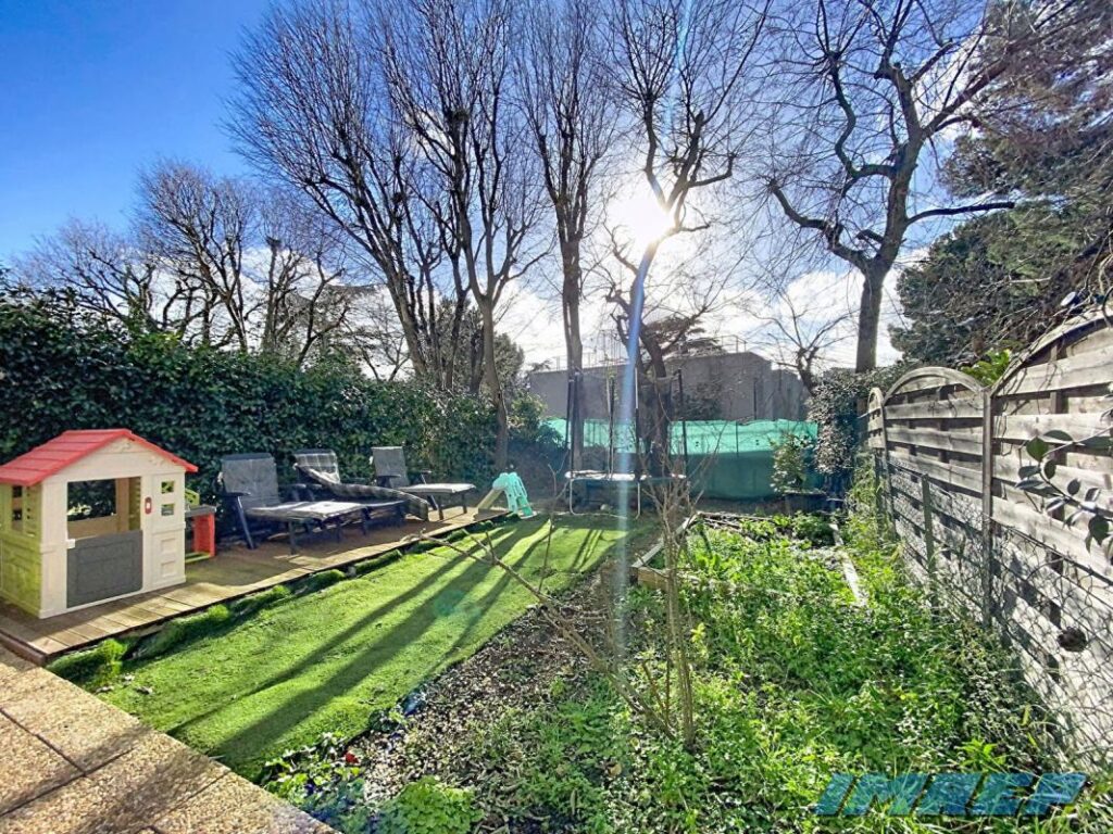 13009 Appartement RDJ TYPE 3 + PARKING + CAVE Secteur Cabot – 3 pièces – 2 chambres – 70 m²