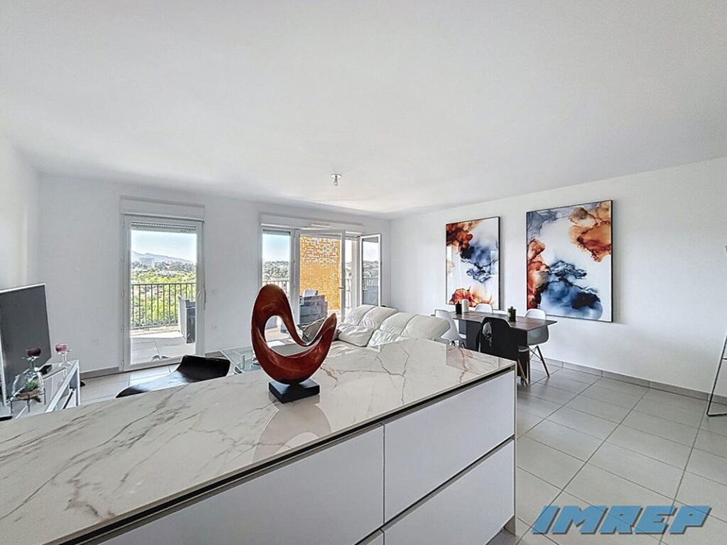 LA CROIX ROUGE TYPE 4 AVEC TERRASSE – 4 pièces – 3 chambres – 83 m²