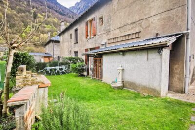 LIVET ET GAVET 38220- Charmante maison familiale de 109m² 3 chambres, bureau, jardin à la vue dégagée – 6 pièces – 3 chambres – 109 m²