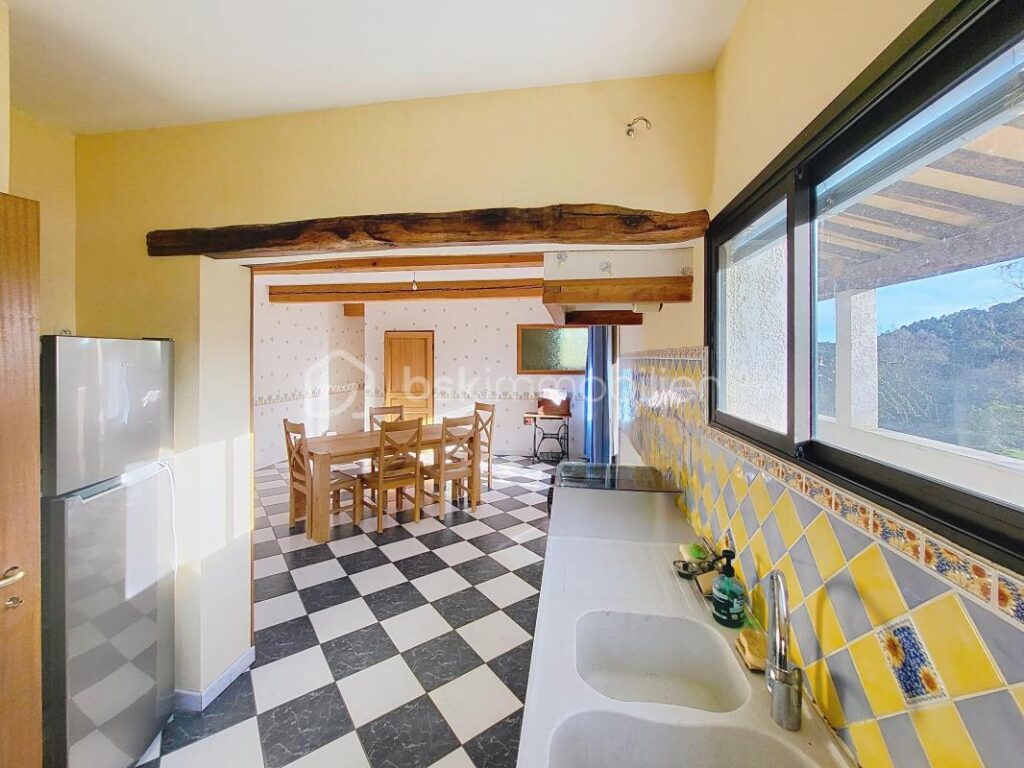 Maison de caractère divisible – Fort potentiel (gîte, locatif, familial) en Piémont Cévenol – Monoblet – 6 pièces – 4 chambres – 176 m²