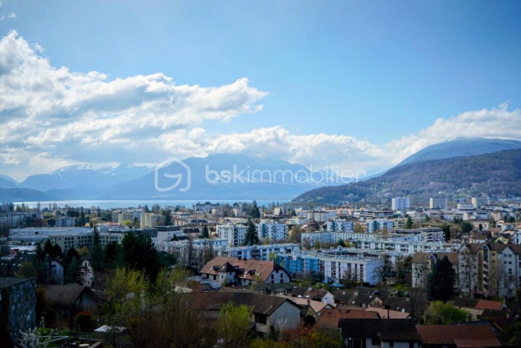 Appartement d’exception avec terrasse panoramique, vue lac et montagnes – 5 pièces – 4 chambres – 139 m²