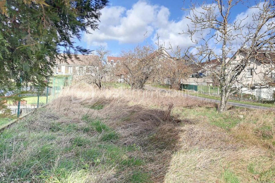 Terrain à vendre à Vaux le penil