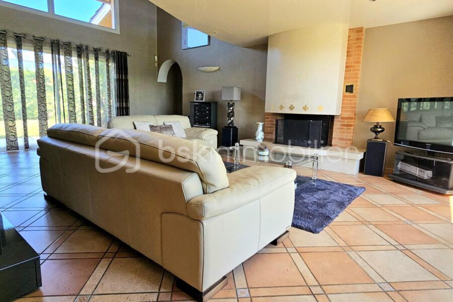 Maison à vendre à Saint martin lalande