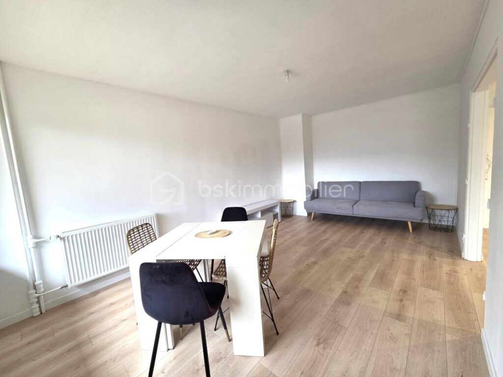 Appartement T3 Voiron 190 000 € – 4 pièces – 2 chambres – 71 m²