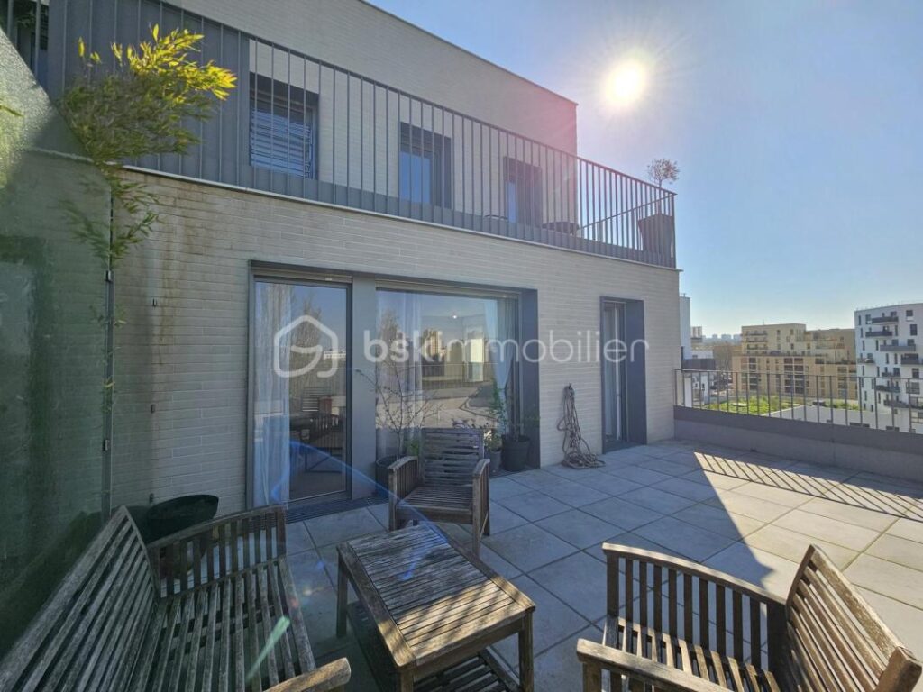 Appartement duplex dernier étage F5 vue Canal de l’Ourcq terrasses parking – 5 pièces – 4 chambres – 97 m²