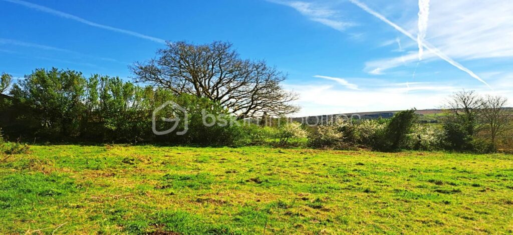 Terrain constructible dans le bourg de Brennilis – NR pièces – NR chambres – 5214 m²