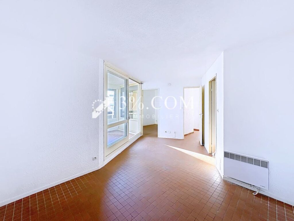 Appartement T2- belle vue sur le Port & les bateaux – parkin – 3 pièces – 1 chambre – 43 m²