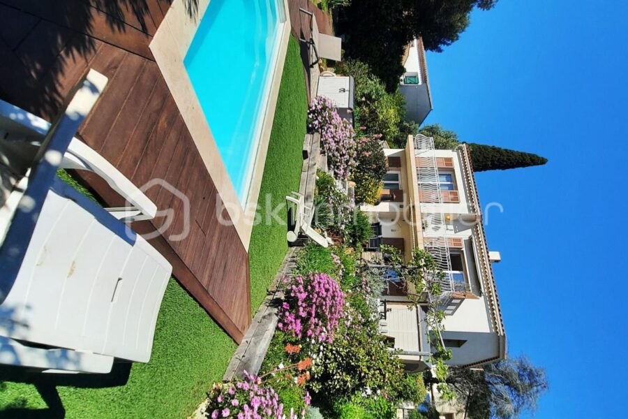 Maison à vendre à Six fours les plages