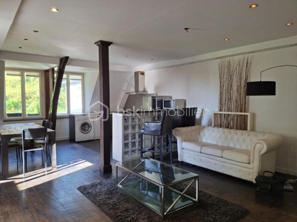 ***APPARTEMENT TYPE LOFT 2 CHAMBRES & CAVE PRES DU CENTRE VILLE DE DIEPPE*** – 3 pièces – 2 chambres – 66 m²