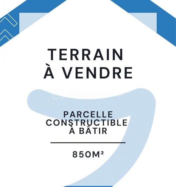 Terrain à vendre à Pruniers