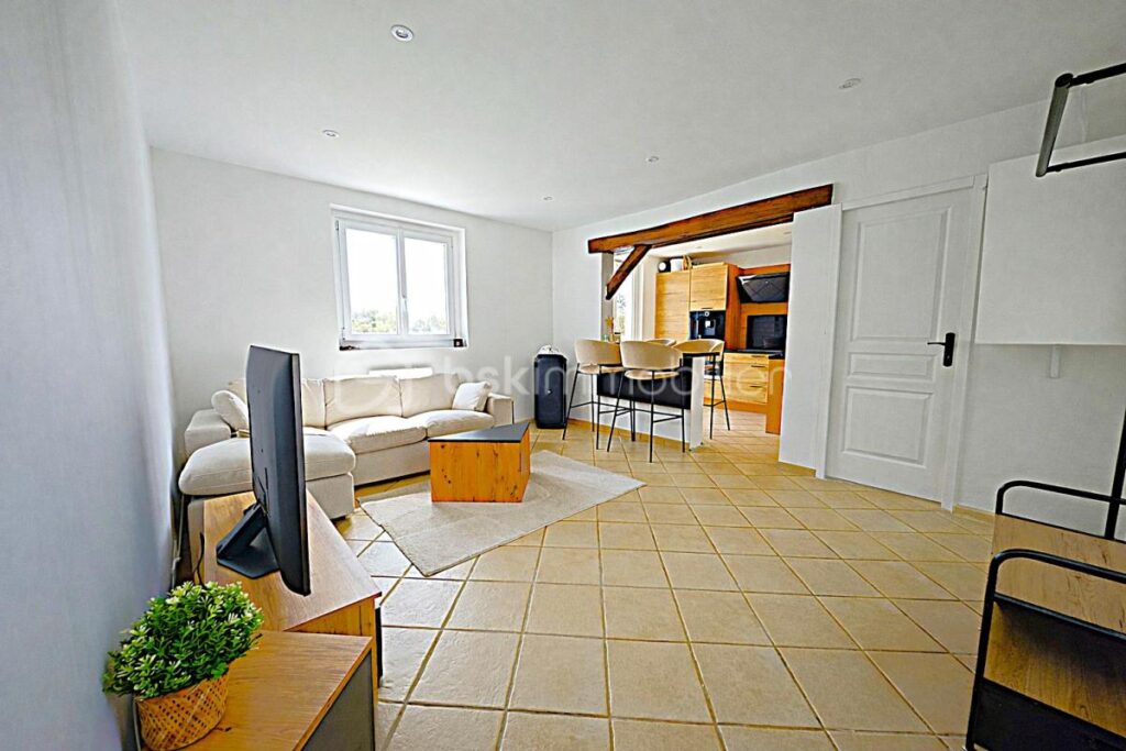 ENTRE ÉPERNON ET MAINTENON – MAISON RÉNOVÉE – ENVIRONNEMENT EXCEPTIONNEL AU CALME ABSOLU – 3 pièces – 2 chambres – 62 m²