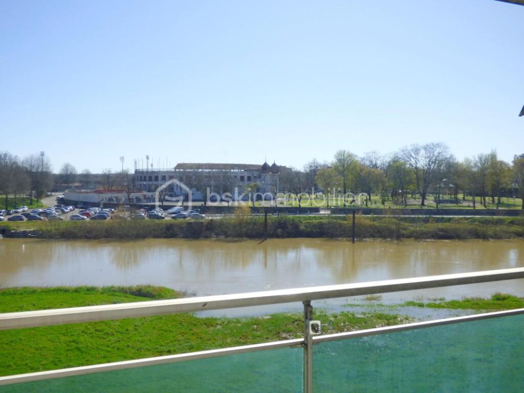 Appartement T1 avec balcon – 1 pièce – NR chambres – 27 m²