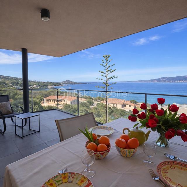 Appartement récent vue mer panoramique – 3 pièces – 2 chambres – 55 m²