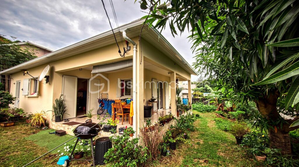 Vente Maison F4 de 81 m² sur Saint-Joseph – 4 pièces – 3 chambres – 81 m²