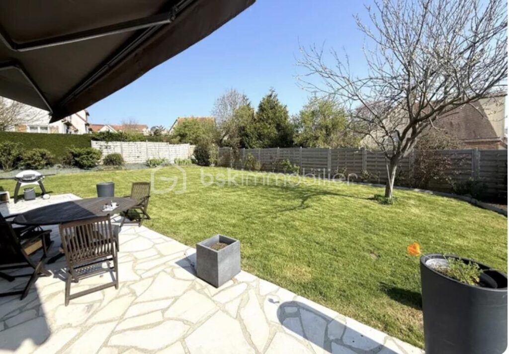 propriété – 7 pièces – 5 chambres – 152 m²