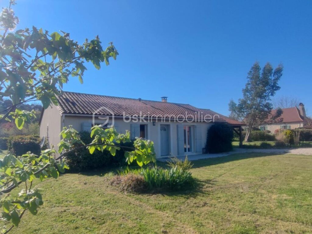 Plain-pied de 98m2- 3 chambres- terrain 1675m2 – 5 pièces – 4 chambres – 98 m²