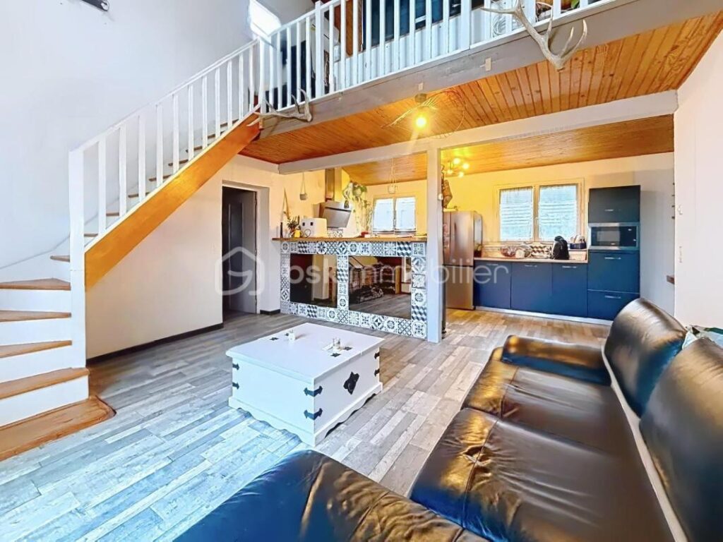 VILLA 155M² AVEC PISCINE – APPARTEMENT INDEPENDANT 35M² – 7 pièces – 5 chambres – 190 m²