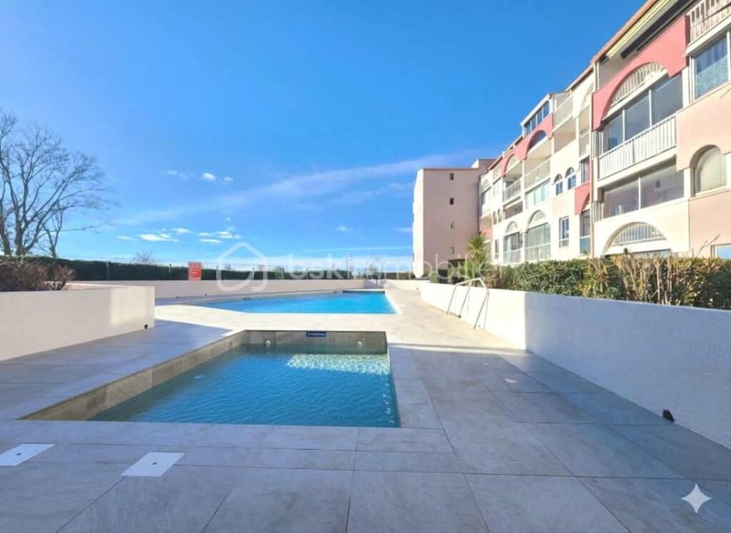 Superbe appartement avec vue mer et piscine – 2 pièces – 1 chambre – 27 m²