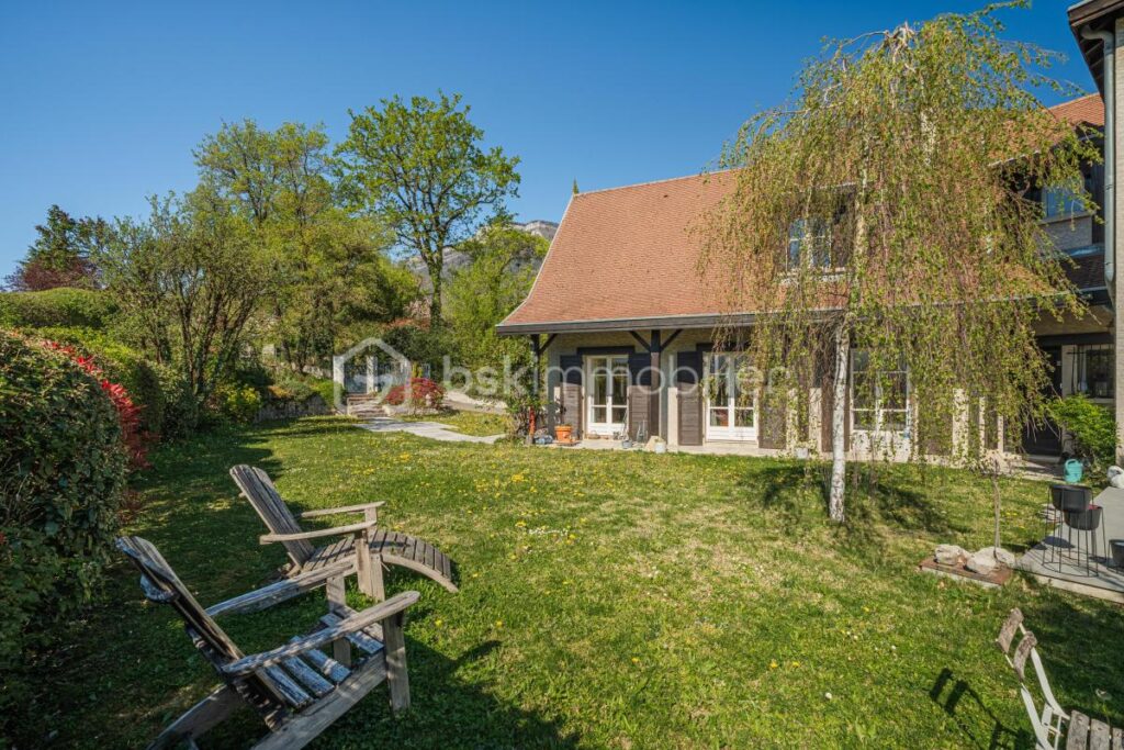 ***EXCLUSIVITÉ À BERNIN : LA VILLA FAMILIALE 7 PIECES PAR EXCELLENCE – ÉLÉGANCE & PANORAMA – 7 pièces – 4 chambres – 213 m²