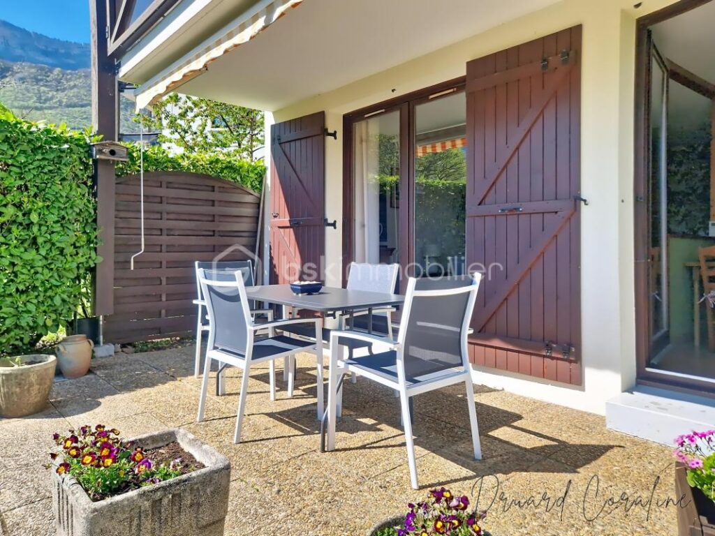 Appartement T2 en rez-de-jardin – 2 pièces – 1 chambre – 53 m²