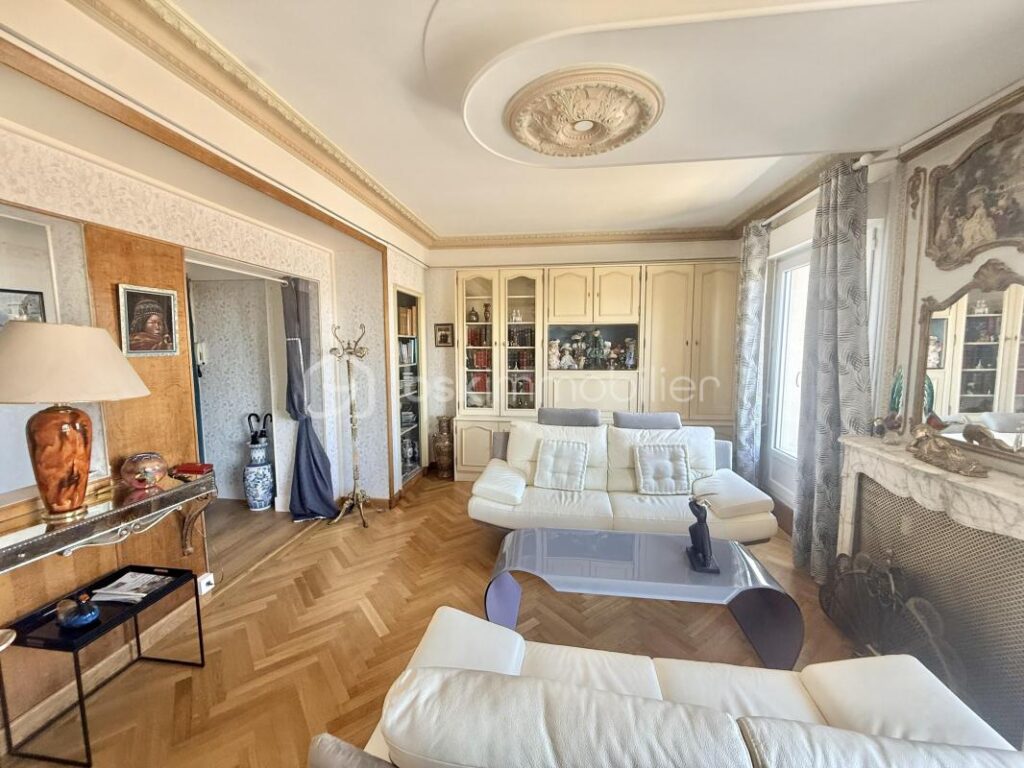 🏙️ Appartement 5 pièces – 86 m² – Centre-ville de Rennes VUE A 180° Au 6ᵉ étage avec ascenseur – 4 pièces – 2 chambres – 86 m²