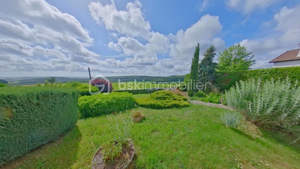 ✨ Maison traditionnelle avec vue panoramique – Cadre exceptionnel à 3 min de Pont-sur-Yonne ✨ – 5 pièces – 4 chambres – 140 m²