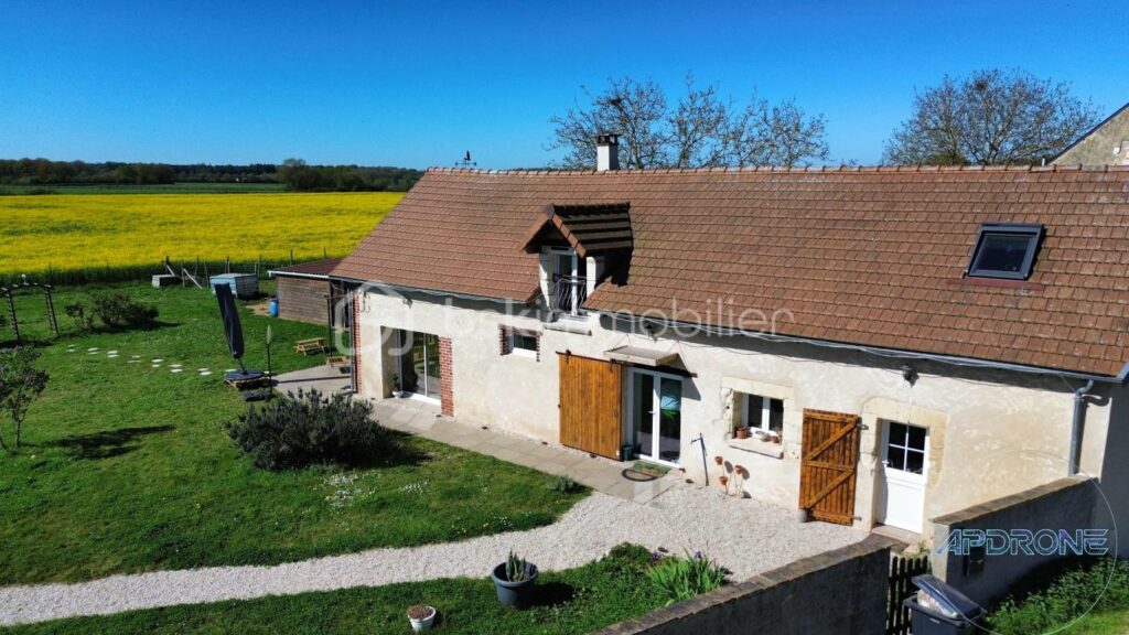 Maison pleine de charme – 5 pièces – 3 chambres – 150 m²