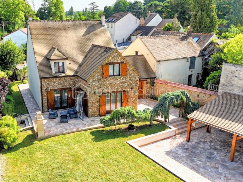 Belle maison 4 ch jardin clos, 2 terrasses au calme ! – 7 pièces – 4 chambres – 180 m²