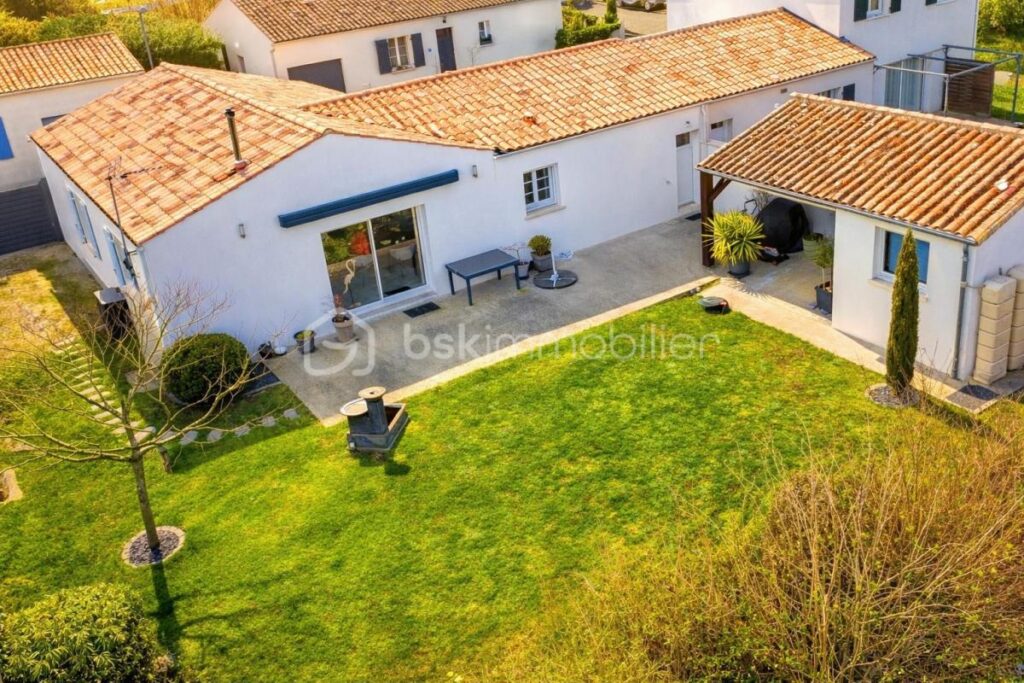 Maison 3 chambres – Jardin arboré 450m2– Garage – Aucun travaux – Soubise – 4 pièces – 3 chambres – 97 m²