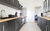 👉 Coup de cœur T2 rénové avec 2 balcons + parking – Toulon – 2 pièces – 1 chambre – 48 m²