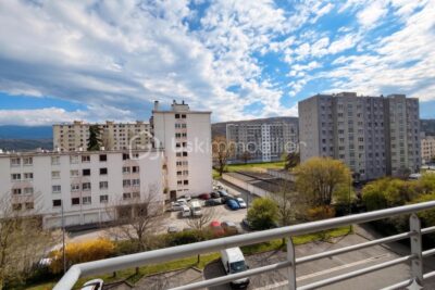 Appartement de type T3 et Garage sur ECHIROLLES – 3 pièces – 2 chambres – 66 m²
