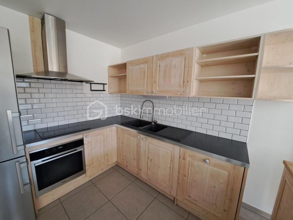appartement T3 d’exception avec terrasse sud, vue montagne et prestations haut de gamme proche Suisse – 3 pièces – 2 chambres – 66 m²