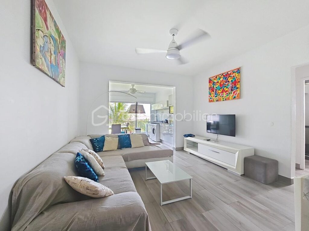 Appartement T4 74 m2 vue mer piscine – 4 pièces – 3 chambres – 73 m²