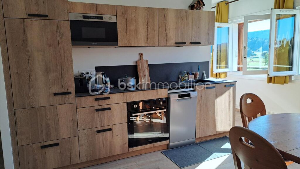 appartement belle vue avec garage et grande cave – 3 pièces – 2 chambres – 80 m²