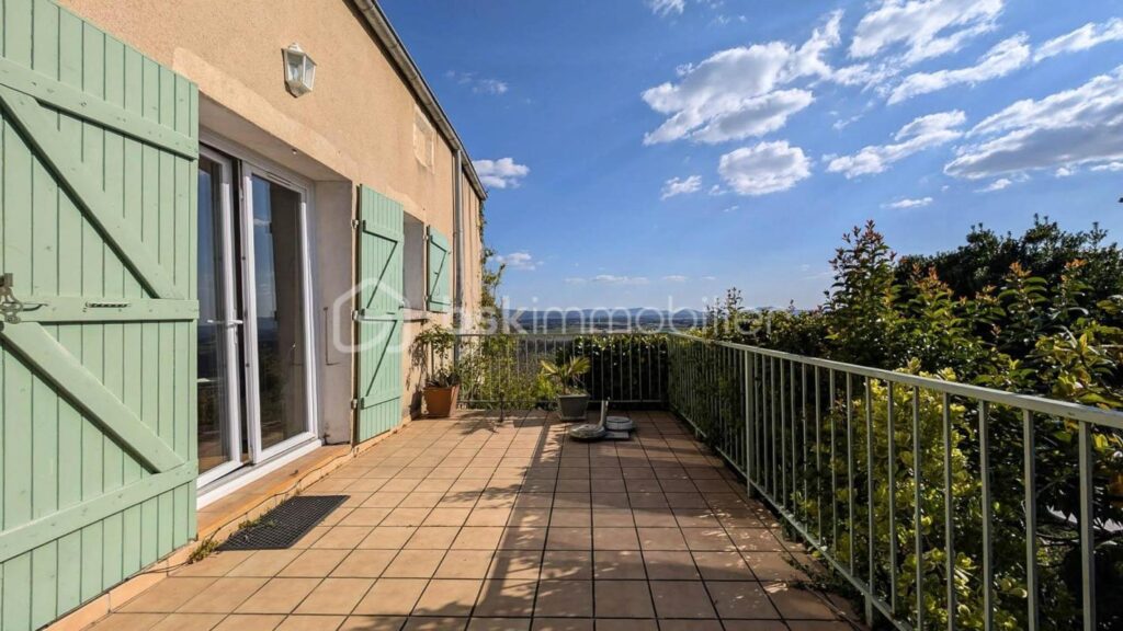 EXCLUSIVITÉ – Maison en pierre avec vue panoramique – Savasse (Drôme provençale) – 7 pièces – 3 chambres – 130 m²