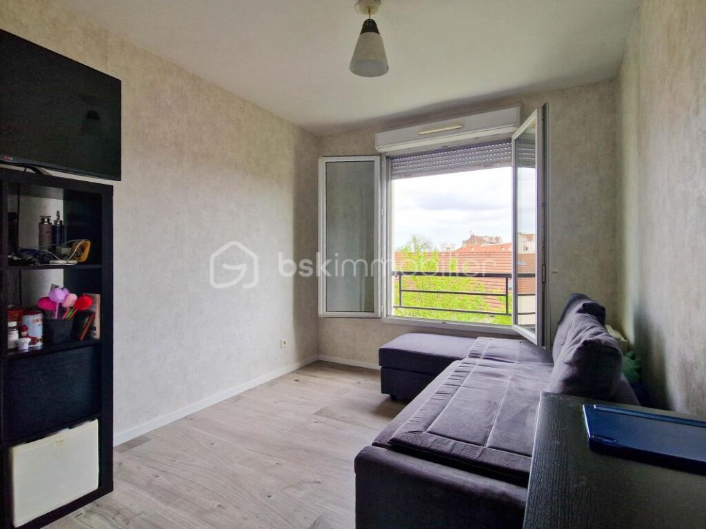 Appartement moderne et lumineux à vendre avec balcon et terrasses dans un quartier prisé – 4 pièces – 3 chambres – 75 m²