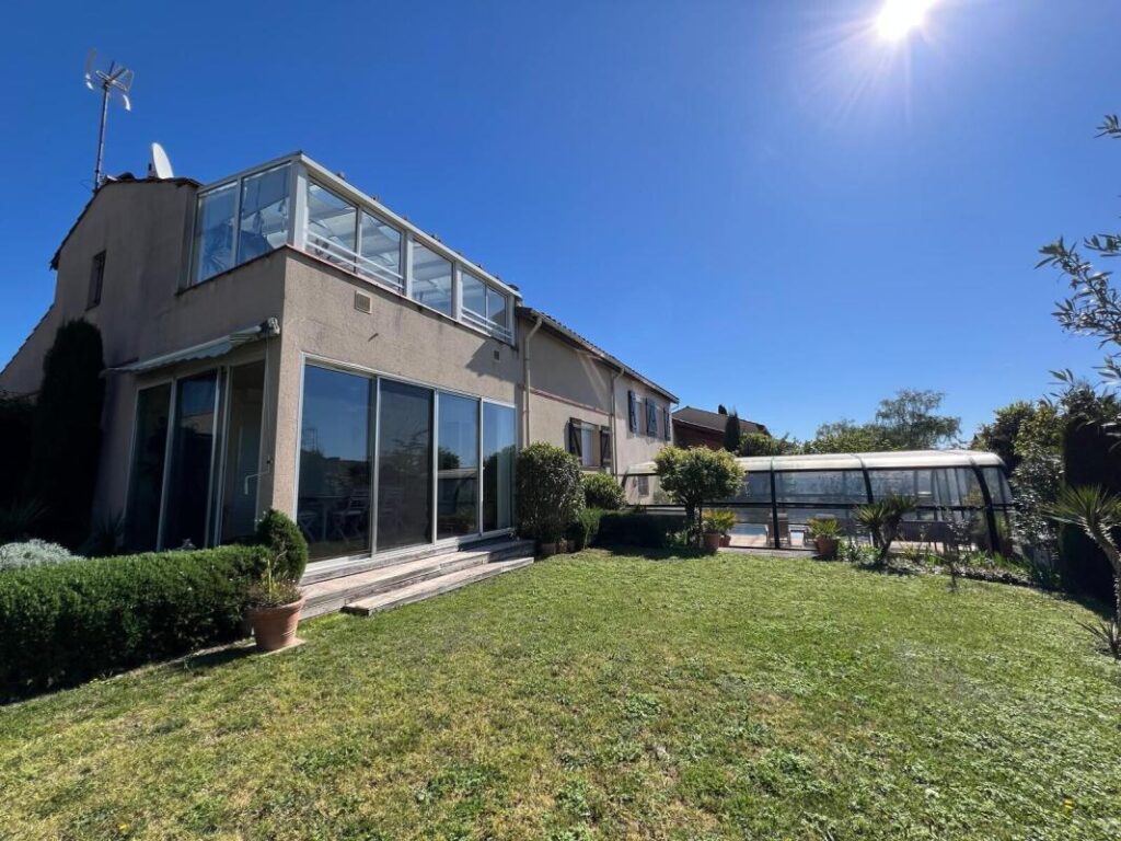 Élégante villa familiale avec vue Pyrénées – L’Union, proche Toulouse – 8 pièces – 5 chambres – 235 m²