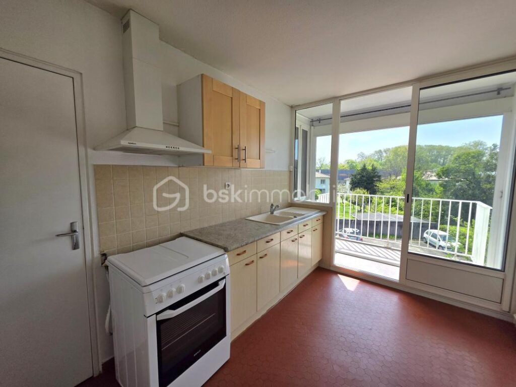 À VENDRE : T3 LUMINEUX & FONCTIONNEL – BRUGES CENTRE – 3 pièces – 2 chambres – 63 m²
