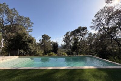 MAISON FAMILIALE 190 M2 – TARADEAU – 8 pièces – 5 chambres – 190 m²