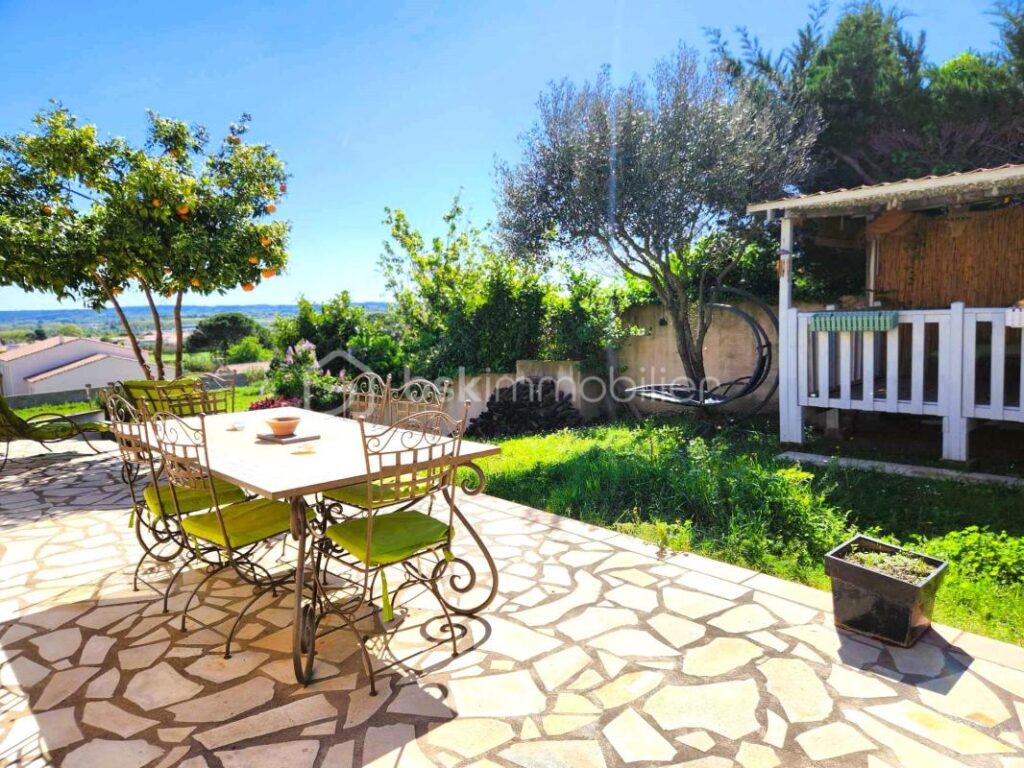 Villa provençale avec grand garage – 4 pièces – 3 chambres – 105 m²