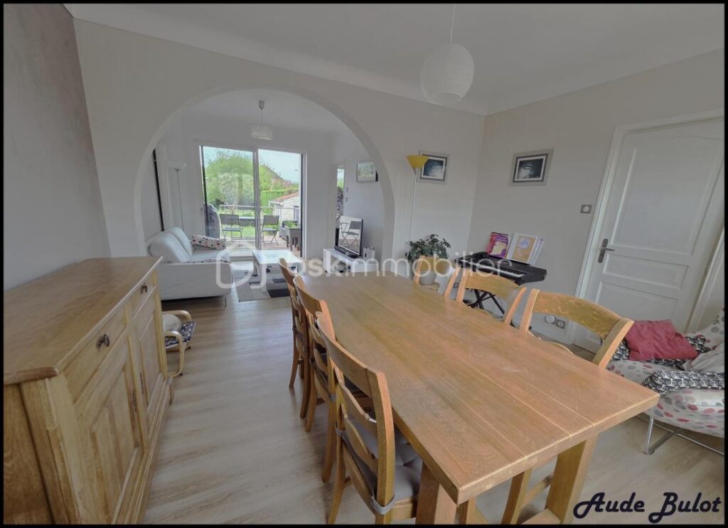 Charmante maison bel étage de 118 m² sur parcelle de 400 m² – Confort et qualité de vie – 6 pièces – 4 chambres – 118 m²