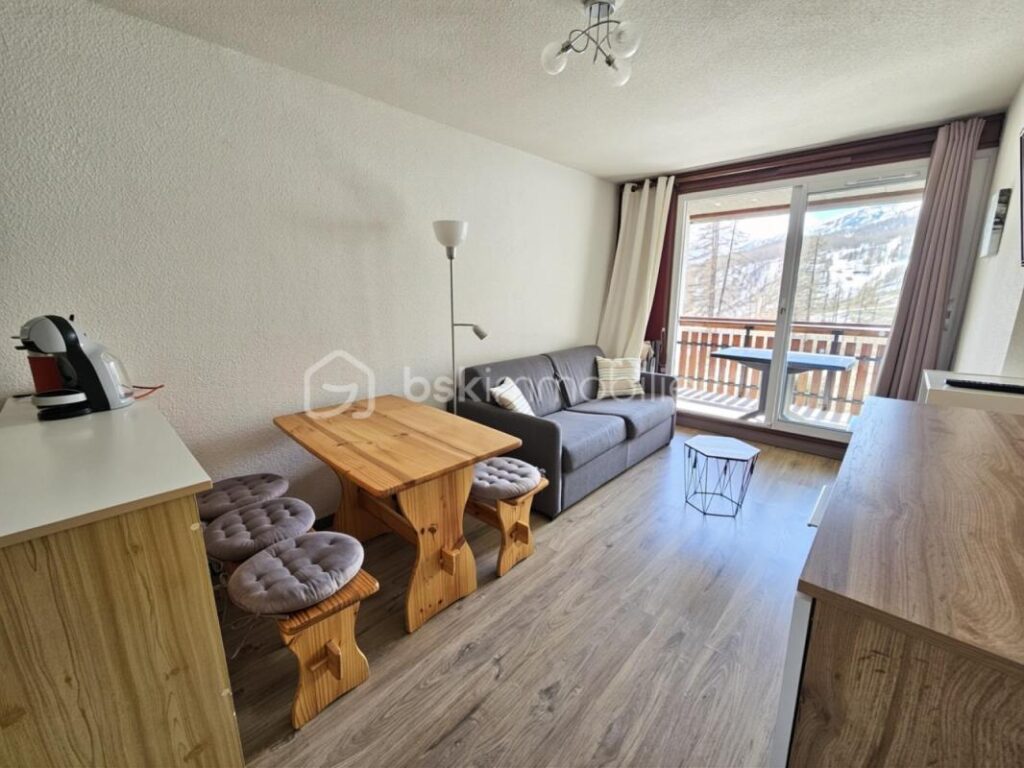 **EXCLUSIVITÉ – Studio avec coin cabine – Vue montagnes exceptionnelle** – 1 pièce – NR chambres – 21 m²