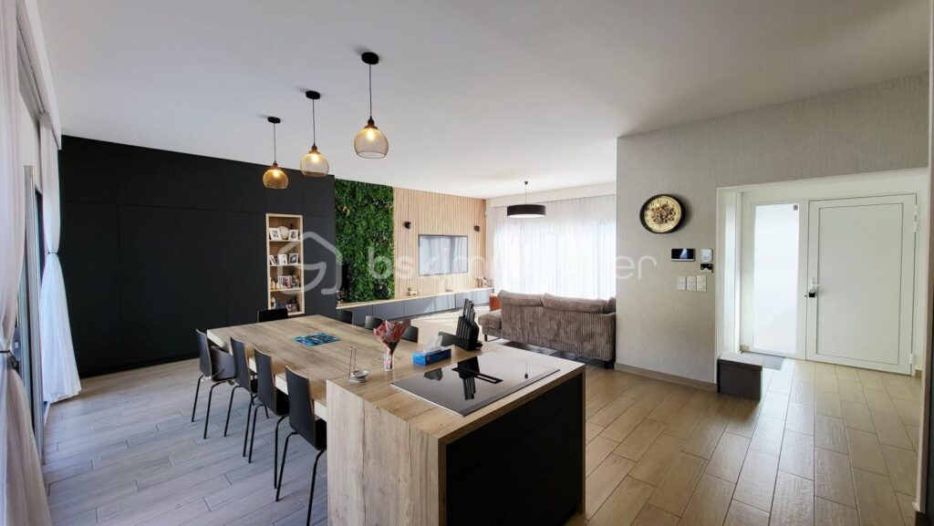 Maison plain pied tout confort – 6 pièces – 4 chambres – 156 m²