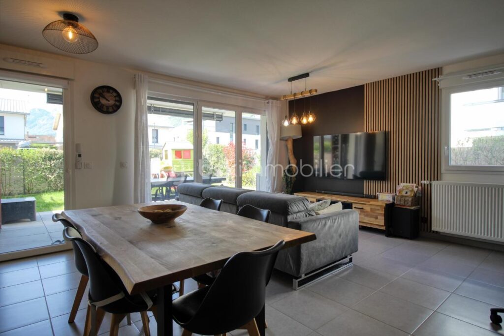 Appartement 65 m2 en RDC – 3 pièces – 2 chambres – 65 m²