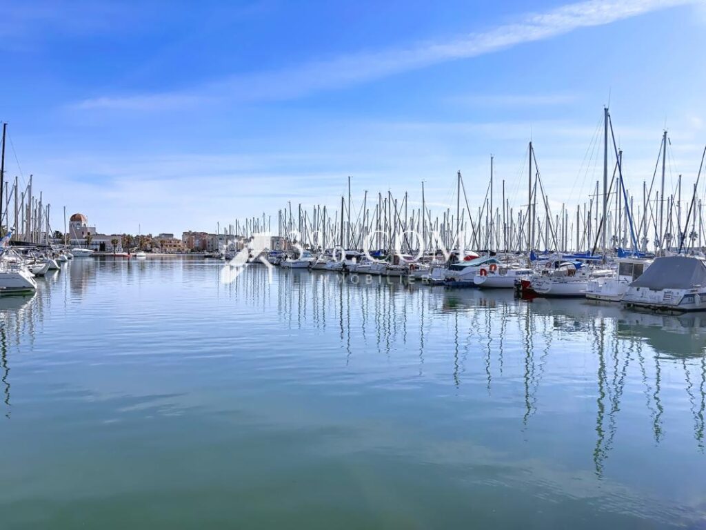 T2 rdc avec charmante terrasse, parking privé & local à vélo – 2 pièces – 1 chambre – 31 m²