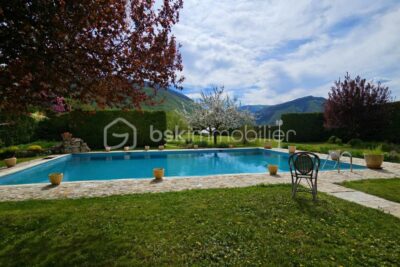 Maison 5 chambres 215 m² piscine et terrain – 6 pièces – 5 chambres – 215 m²